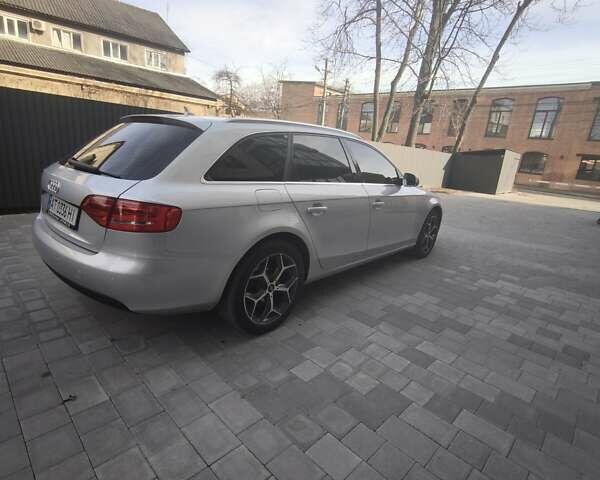 Серый Ауди А4, объемом двигателя 2 л и пробегом 341 тыс. км за 10500 $, фото 1 на Automoto.ua