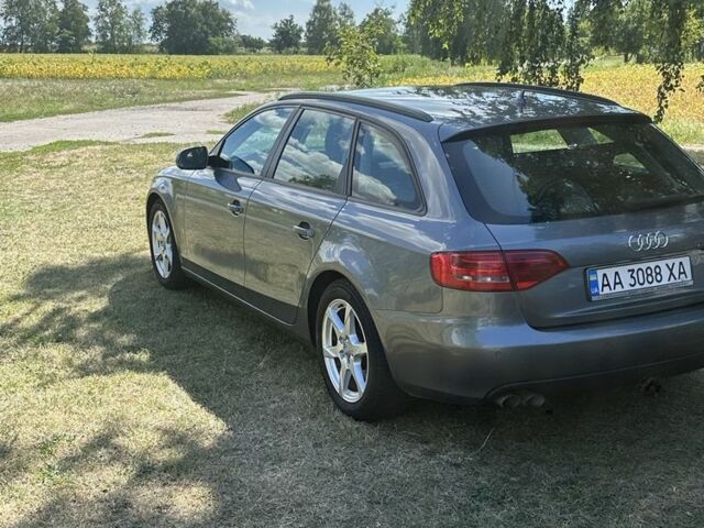 Серый Ауди А4, объемом двигателя 2 л и пробегом 290 тыс. км за 11000 $, фото 3 на Automoto.ua