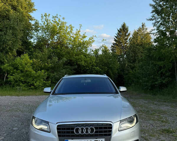 Сірий Ауді А4, об'ємом двигуна 2 л та пробігом 310 тис. км за 9999 $, фото 1 на Automoto.ua
