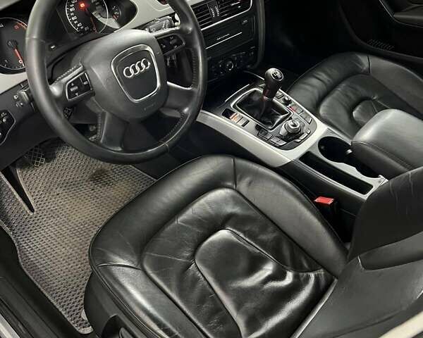 Серый Ауди А4, объемом двигателя 2 л и пробегом 251 тыс. км за 11500 $, фото 10 на Automoto.ua