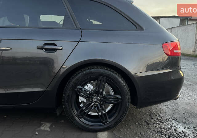 Серый Ауди А4, объемом двигателя 2 л и пробегом 226 тыс. км за 9300 $, фото 13 на Automoto.ua