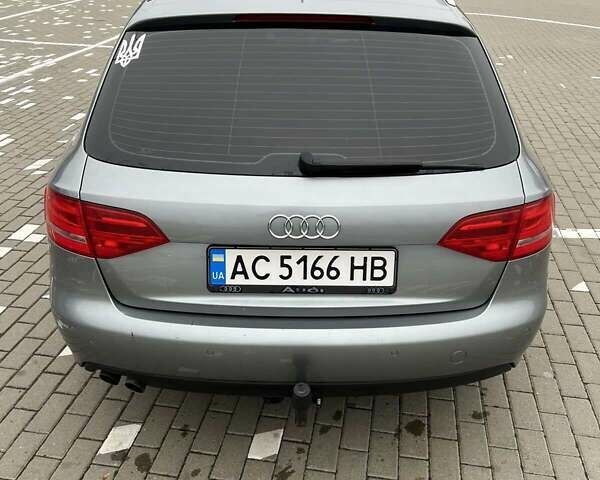 Серый Ауди А4, объемом двигателя 2 л и пробегом 251 тыс. км за 11500 $, фото 3 на Automoto.ua