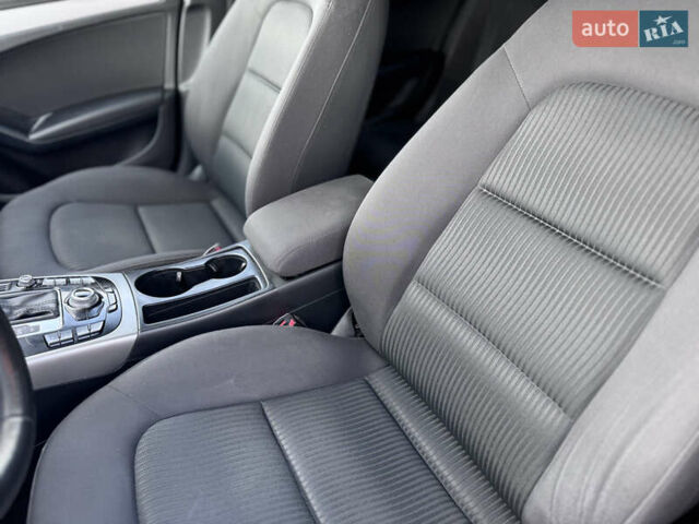 Сірий Ауді А4, об'ємом двигуна 1.8 л та пробігом 259 тис. км за 11300 $, фото 13 на Automoto.ua