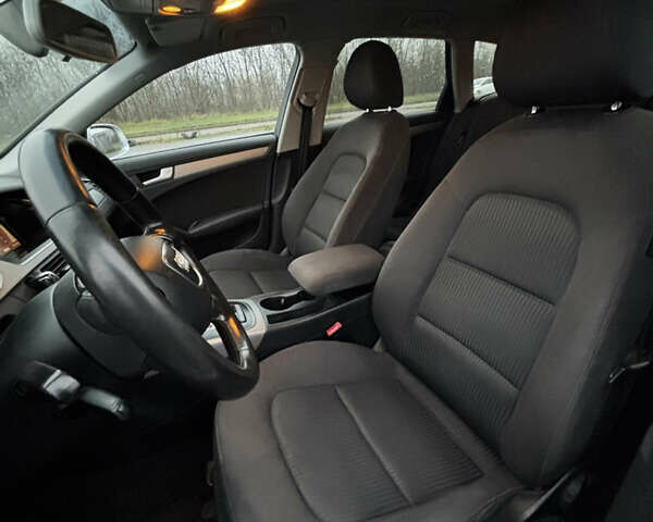 Серый Ауди А4, объемом двигателя 2 л и пробегом 319 тыс. км за 8500 $, фото 17 на Automoto.ua