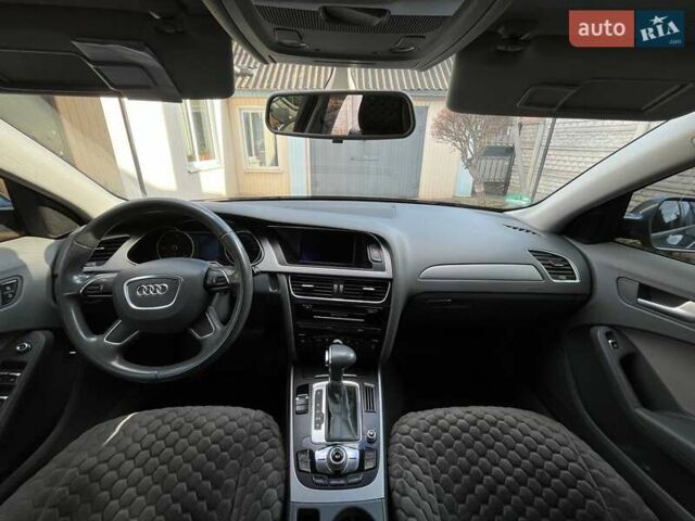 Ауді А4 2012 у Лебедине на Automoto.ua Сірий Ауді А4, об'ємом двигуна 1.97 л та пробігом 154 тис. км за 13500 $, фото 8 на Automoto.ua