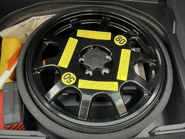 Сірий Ауді А4, об'ємом двигуна 2 л та пробігом 126 тис. км за 14000 $, фото 9 на Automoto.ua