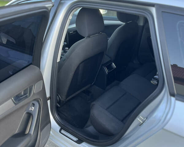 Сірий Ауді А4, об'ємом двигуна 1.97 л та пробігом 345 тис. км за 9500 $, фото 13 на Automoto.ua