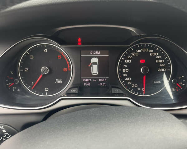 Ауди А4 2012 в Хмельницком на Automoto.ua Серый Ауди А4, объемом двигателя 1.97 л и пробегом 294 тыс. км за 11300 $, фото 13 на Automoto.ua