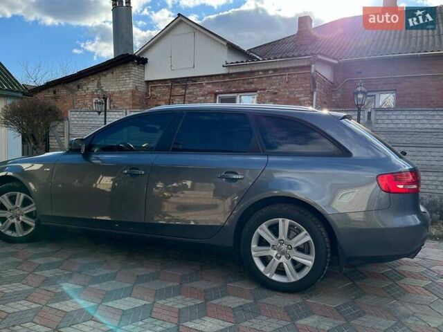 Ауді А4 2012 у Лебедине на Automoto.ua Сірий Ауді А4, об'ємом двигуна 1.97 л та пробігом 154 тис. км за 13500 $, фото 6 на Automoto.ua