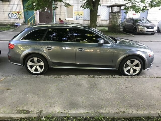Сірий Ауді А4, об'ємом двигуна 2 л та пробігом 288 тис. км за 12300 $, фото 1 на Automoto.ua