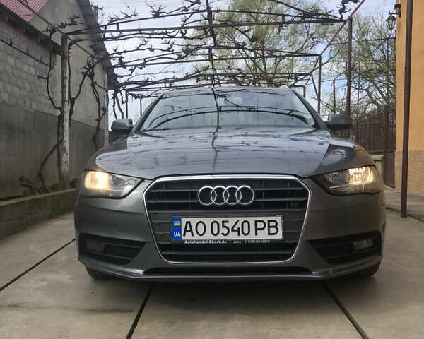 Сірий Ауді А4, об'ємом двигуна 2 л та пробігом 345 тис. км за 11200 $, фото 8 на Automoto.ua