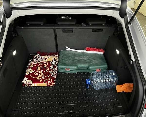 Сірий Ауді А4, об'ємом двигуна 2 л та пробігом 295 тис. км за 10800 $, фото 24 на Automoto.ua