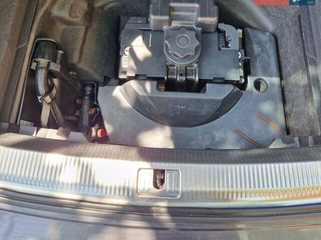 Серый Ауди А4, объемом двигателя 2 л и пробегом 300 тыс. км за 12300 $, фото 16 на Automoto.ua