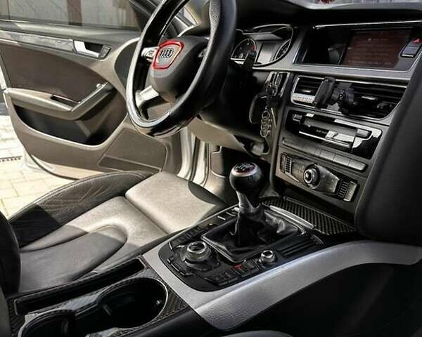 Ауді А4 2012 у Івано-Франківську на Automoto.ua Сірий Ауді А4, об'ємом двигуна 1.98 л та пробігом 232 тис. км за 12400 $, фото 4 на Automoto.ua