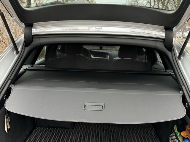 Сірий Ауді А4, об'ємом двигуна 2 л та пробігом 240 тис. км за 15000 $, фото 7 на Automoto.ua