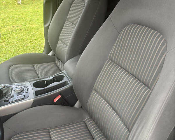 Сірий Ауді А4, об'ємом двигуна 1.97 л та пробігом 257 тис. км за 11700 $, фото 3 на Automoto.ua