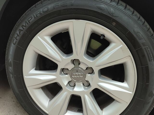 Серый Ауди А4, объемом двигателя 2 л и пробегом 197 тыс. км за 14500 $, фото 8 на Automoto.ua