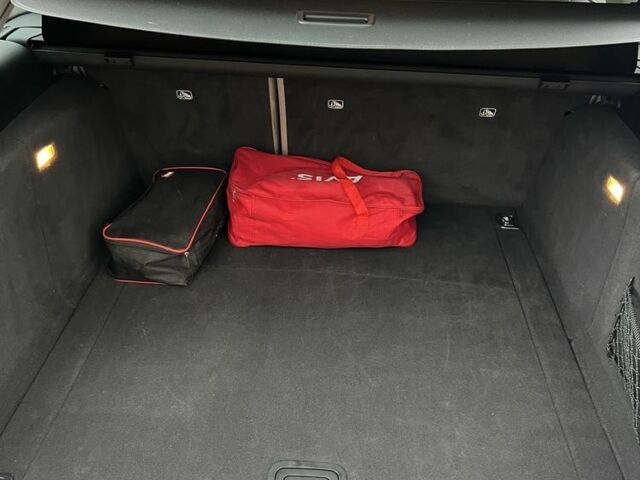 Сірий Ауді А4, об'ємом двигуна 2 л та пробігом 126 тис. км за 14000 $, фото 10 на Automoto.ua