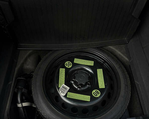 Серый Ауди А4, объемом двигателя 1.97 л и пробегом 327 тыс. км за 11999 $, фото 29 на Automoto.ua