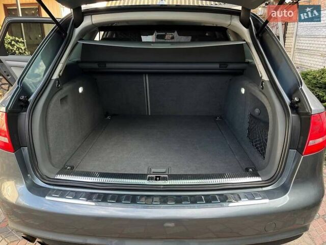 Ауді А4 2012 у Лебедине на Automoto.ua Сірий Ауді А4, об'ємом двигуна 1.97 л та пробігом 154 тис. км за 13500 $, фото 25 на Automoto.ua