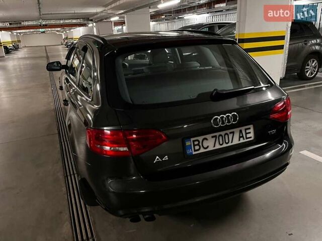 Серый Ауди А4, объемом двигателя 2 л и пробегом 245 тыс. км за 12500 $, фото 2 на Automoto.ua