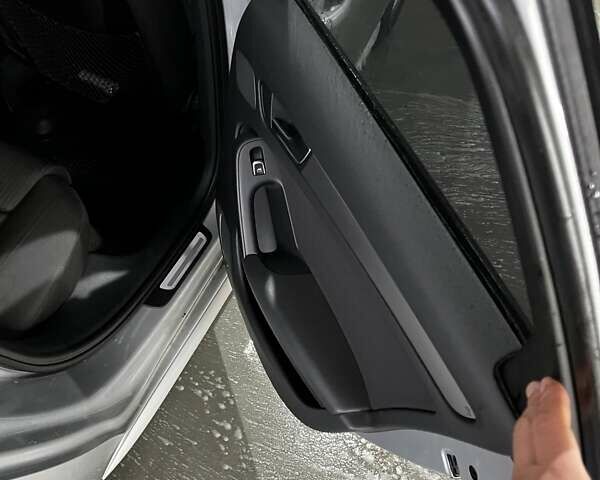 Сірий Ауді А4, об'ємом двигуна 2 л та пробігом 295 тис. км за 10800 $, фото 22 на Automoto.ua