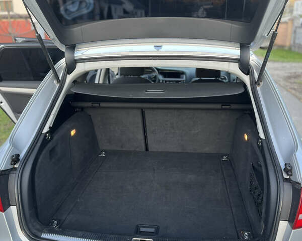 Сірий Ауді А4, об'ємом двигуна 1.97 л та пробігом 345 тис. км за 9500 $, фото 17 на Automoto.ua