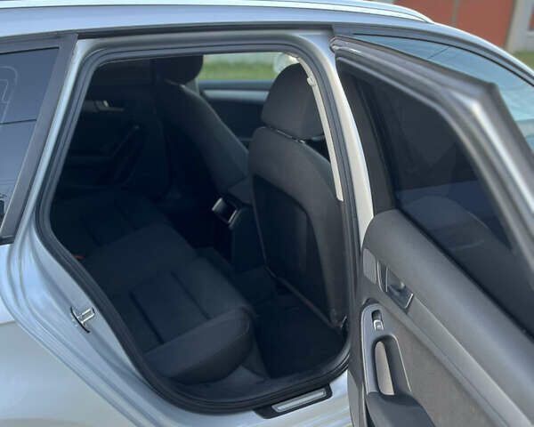 Сірий Ауді А4, об'ємом двигуна 1.97 л та пробігом 345 тис. км за 9500 $, фото 14 на Automoto.ua