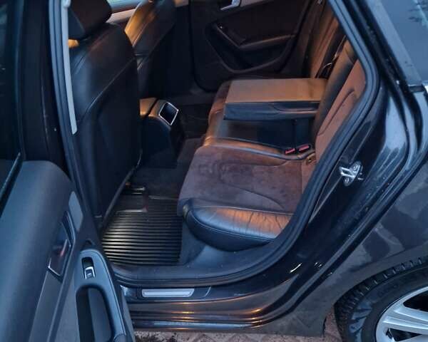 Серый Ауди А4, объемом двигателя 2 л и пробегом 300 тыс. км за 12300 $, фото 8 на Automoto.ua