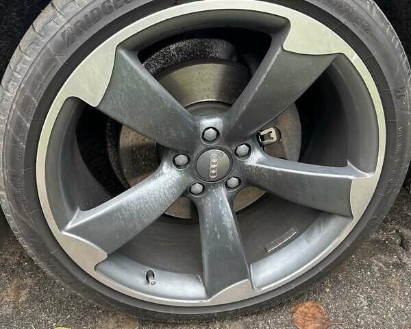 Серый Ауди А4, объемом двигателя 2 л и пробегом 126 тыс. км за 14000 $, фото 5 на Automoto.ua