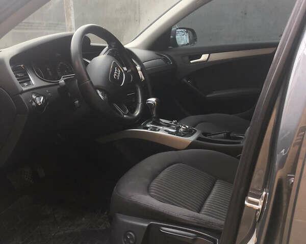 Сірий Ауді А4, об'ємом двигуна 2 л та пробігом 345 тис. км за 11200 $, фото 18 на Automoto.ua