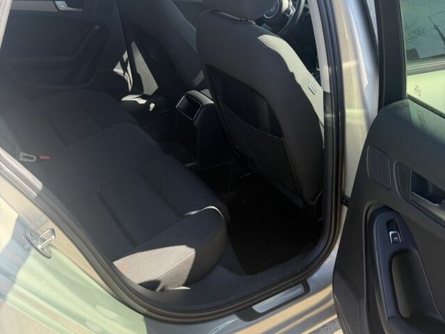 Сірий Ауді А4, об'ємом двигуна 1.8 л та пробігом 136 тис. км за 9900 $, фото 14 на Automoto.ua