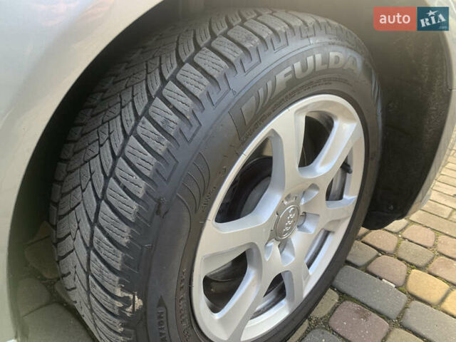 Серый Ауди А4, объемом двигателя 2 л и пробегом 217 тыс. км за 10600 $, фото 18 на Automoto.ua