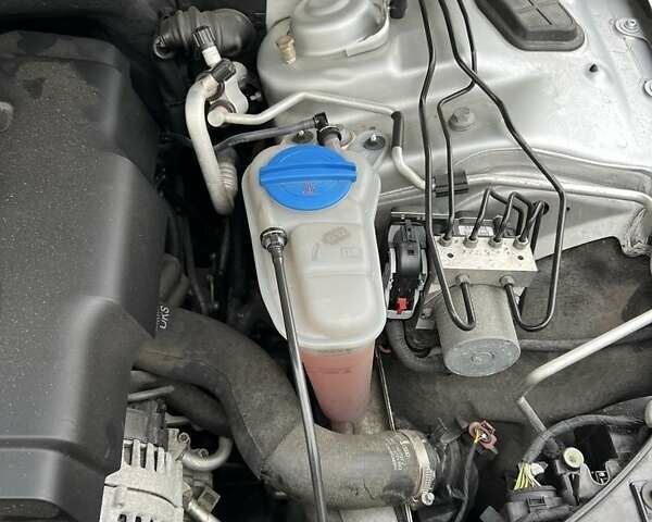Серый Ауди А4, объемом двигателя 2 л и пробегом 126 тыс. км за 14000 $, фото 21 на Automoto.ua