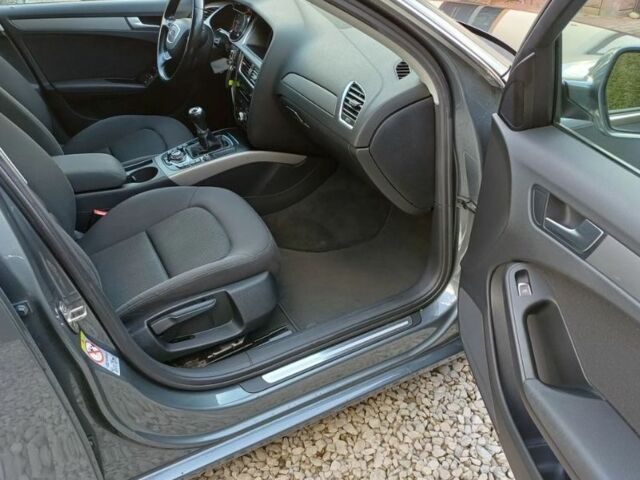 Серый Ауди А4, объемом двигателя 1.97 л и пробегом 213 тыс. км за 8380 $, фото 14 на Automoto.ua