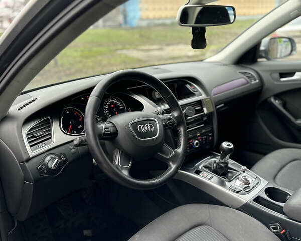 Серый Ауди А4, объемом двигателя 2 л и пробегом 360 тыс. км за 8800 $, фото 13 на Automoto.ua