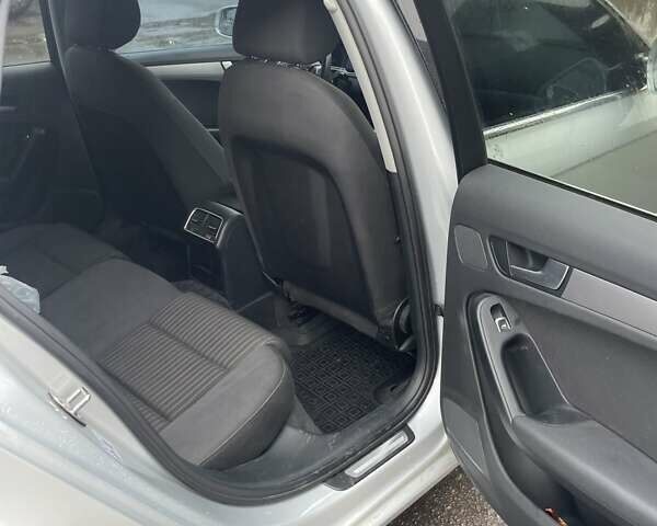Сірий Ауді А4, об'ємом двигуна 2 л та пробігом 267 тис. км за 13500 $, фото 7 на Automoto.ua