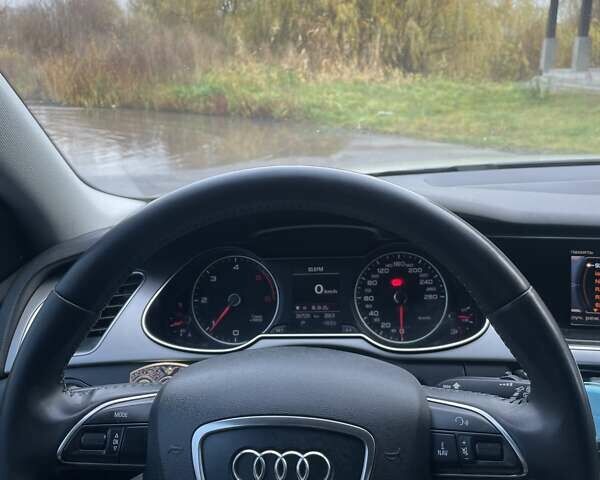 Сірий Ауді А4, об'ємом двигуна 2 л та пробігом 267 тис. км за 13500 $, фото 2 на Automoto.ua