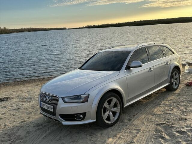 Серый Ауди А4, объемом двигателя 2 л и пробегом 230 тыс. км за 12500 $, фото 1 на Automoto.ua