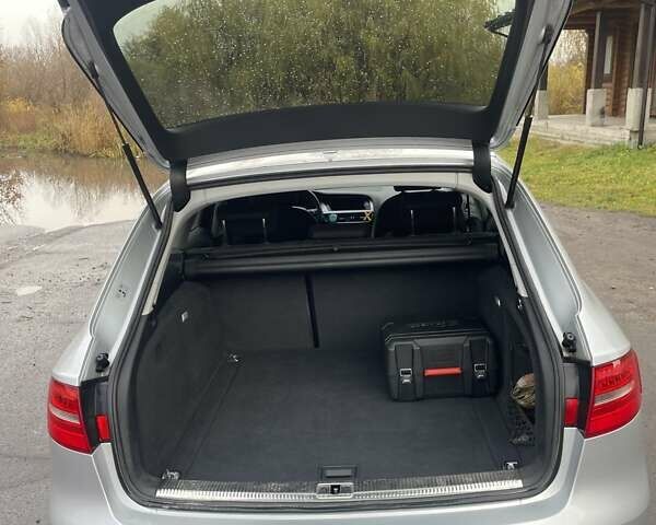 Сірий Ауді А4, об'ємом двигуна 2 л та пробігом 267 тис. км за 13500 $, фото 8 на Automoto.ua