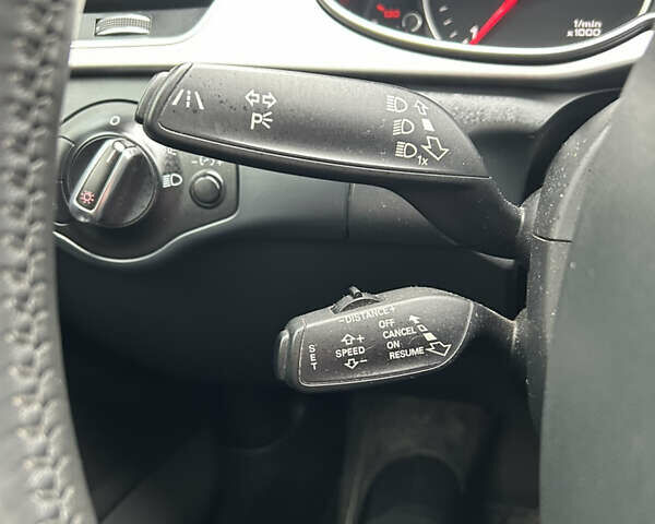 Сірий Ауді А4, об'ємом двигуна 1.97 л та пробігом 252 тис. км за 13200 $, фото 13 на Automoto.ua