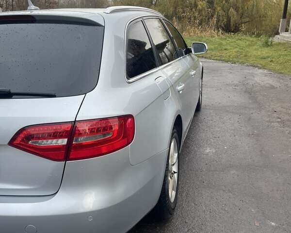 Сірий Ауді А4, об'ємом двигуна 2 л та пробігом 267 тис. км за 13500 $, фото 14 на Automoto.ua