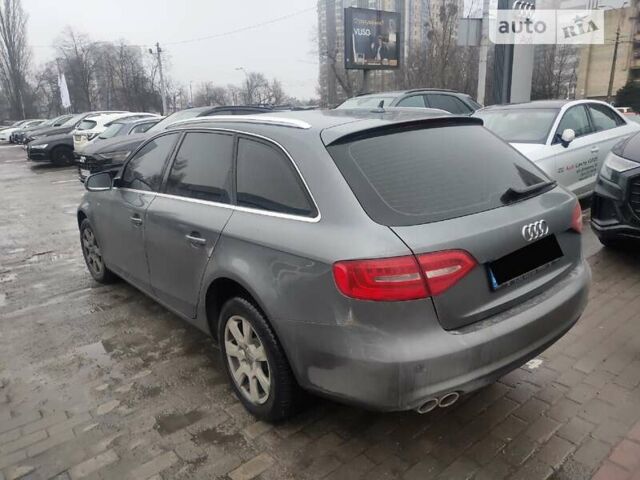 Сірий Ауді А4, об'ємом двигуна 2 л та пробігом 274 тис. км за 15000 $, фото 5 на Automoto.ua