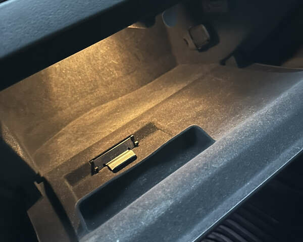 Серый Ауди А4, объемом двигателя 2.97 л и пробегом 392 тыс. км за 13900 $, фото 15 на Automoto.ua