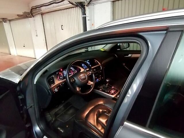 Сірий Ауді А4, об'ємом двигуна 2 л та пробігом 251 тис. км за 11810 $, фото 4 на Automoto.ua