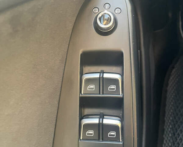 Серый Ауди А4, объемом двигателя 1.97 л и пробегом 340 тыс. км за 13500 $, фото 10 на Automoto.ua