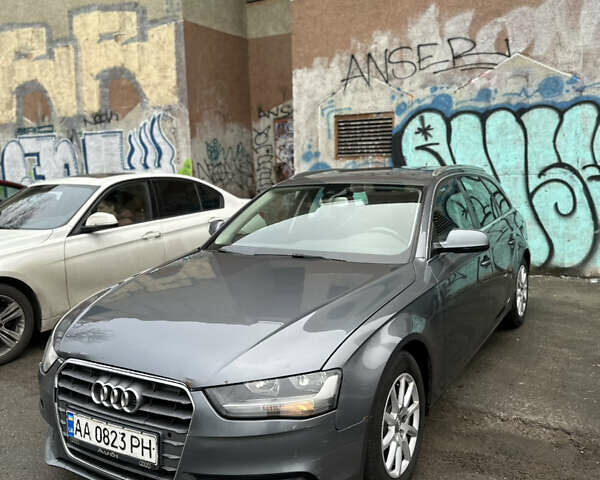 Серый Ауди А4, объемом двигателя 2 л и пробегом 360 тыс. км за 8800 $, фото 1 на Automoto.ua