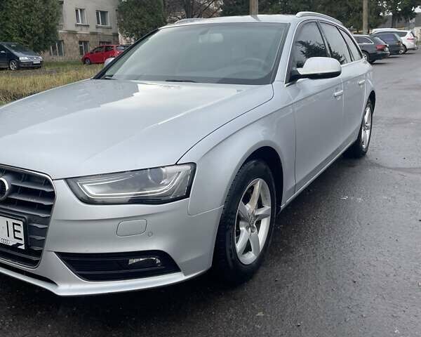 Сірий Ауді А4, об'ємом двигуна 2 л та пробігом 267 тис. км за 13500 $, фото 15 на Automoto.ua