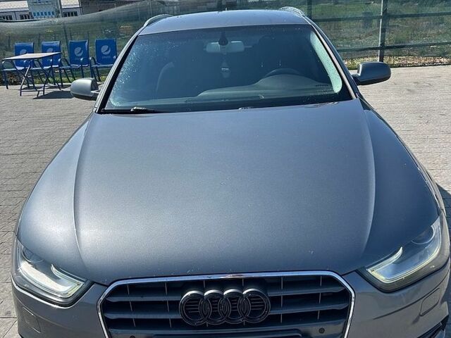 Сірий Ауді А4, об'ємом двигуна 2 л та пробігом 245 тис. км за 10900 $, фото 3 на Automoto.ua