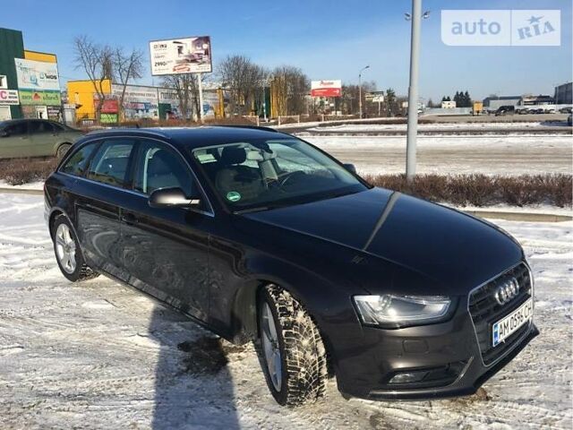 Сірий Ауді А4, об'ємом двигуна 2 л та пробігом 246 тис. км за 14500 $, фото 2 на Automoto.ua